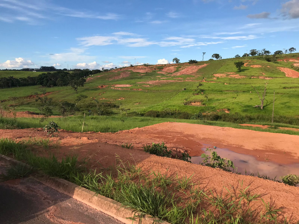 Chácara para Venda ao lado da Rodovia, em frente ao Posto Avenue - Patos de Minas.