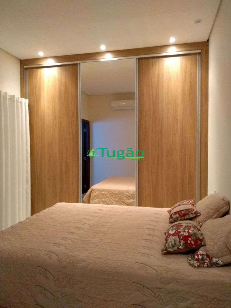 Casa de Condomínio com 3 quartos à venda, 220m² — foto 15 de 16