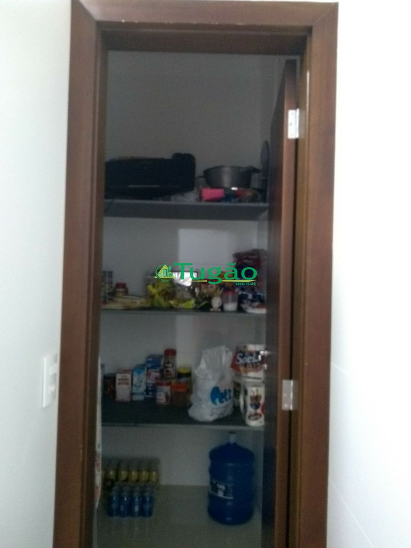 Casa de Condomínio com 3 quartos à venda, 220m² — foto 6 de 16