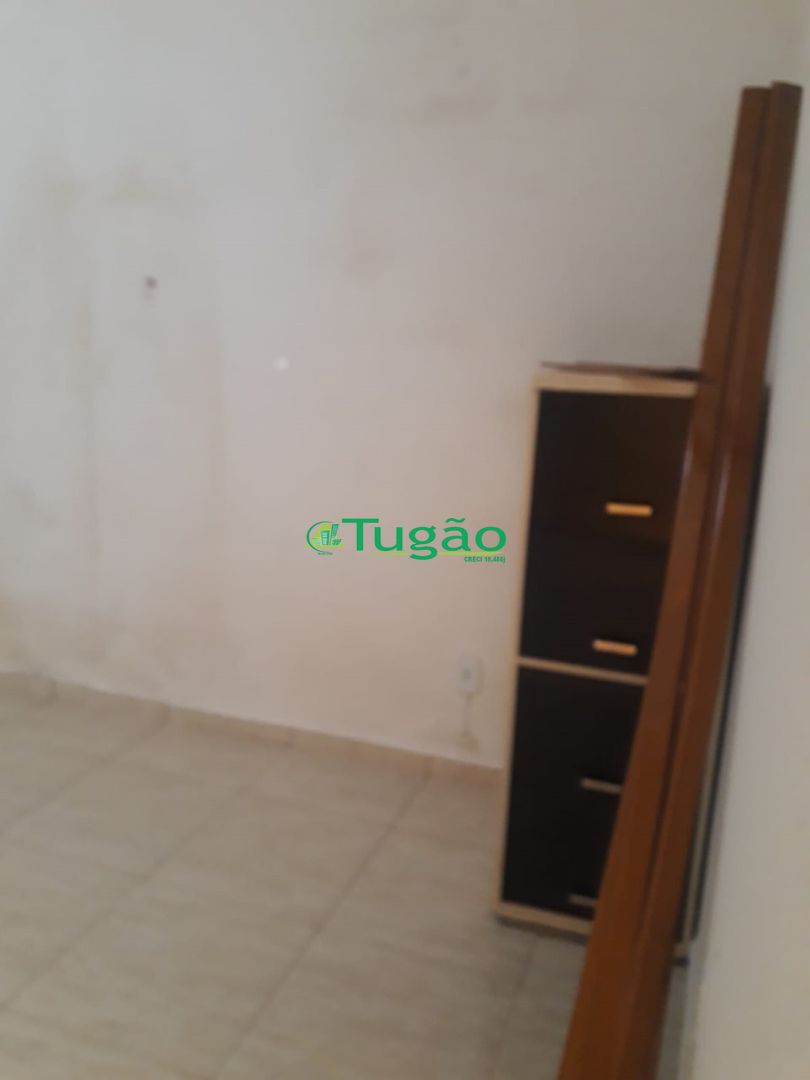 Casa com 3 quartos à venda, 170m² — foto 3 de 13