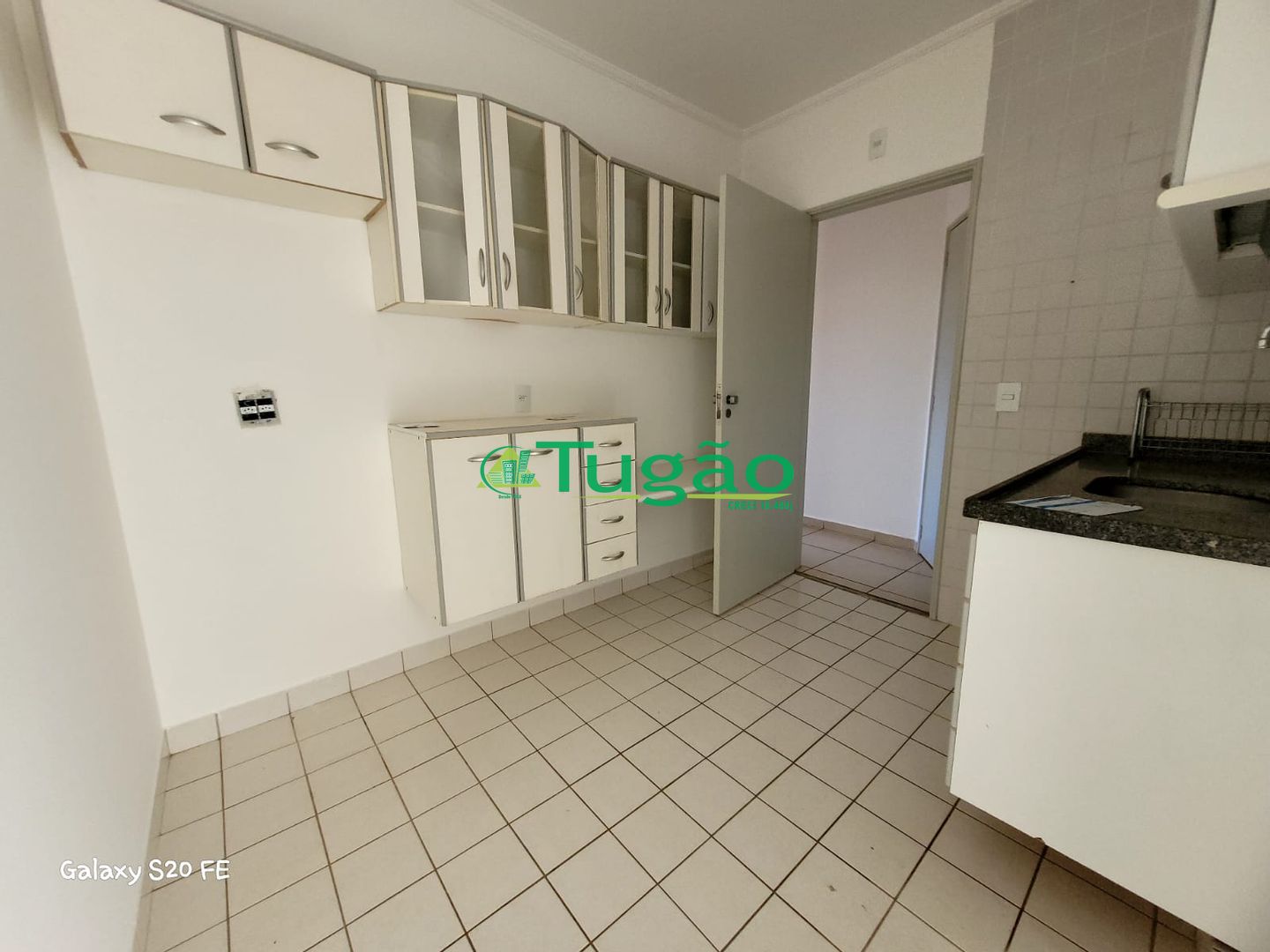 Apartamento com 2 quartos para aluguel, 70m² — foto 6 de 7