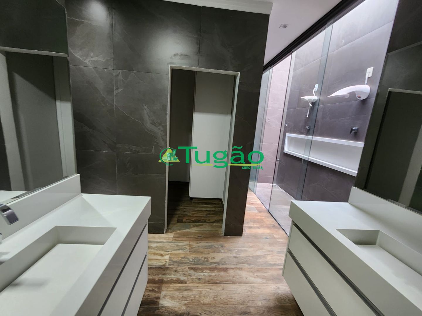 Casa com 4 quartos à venda, 264m² — foto 14 de 24