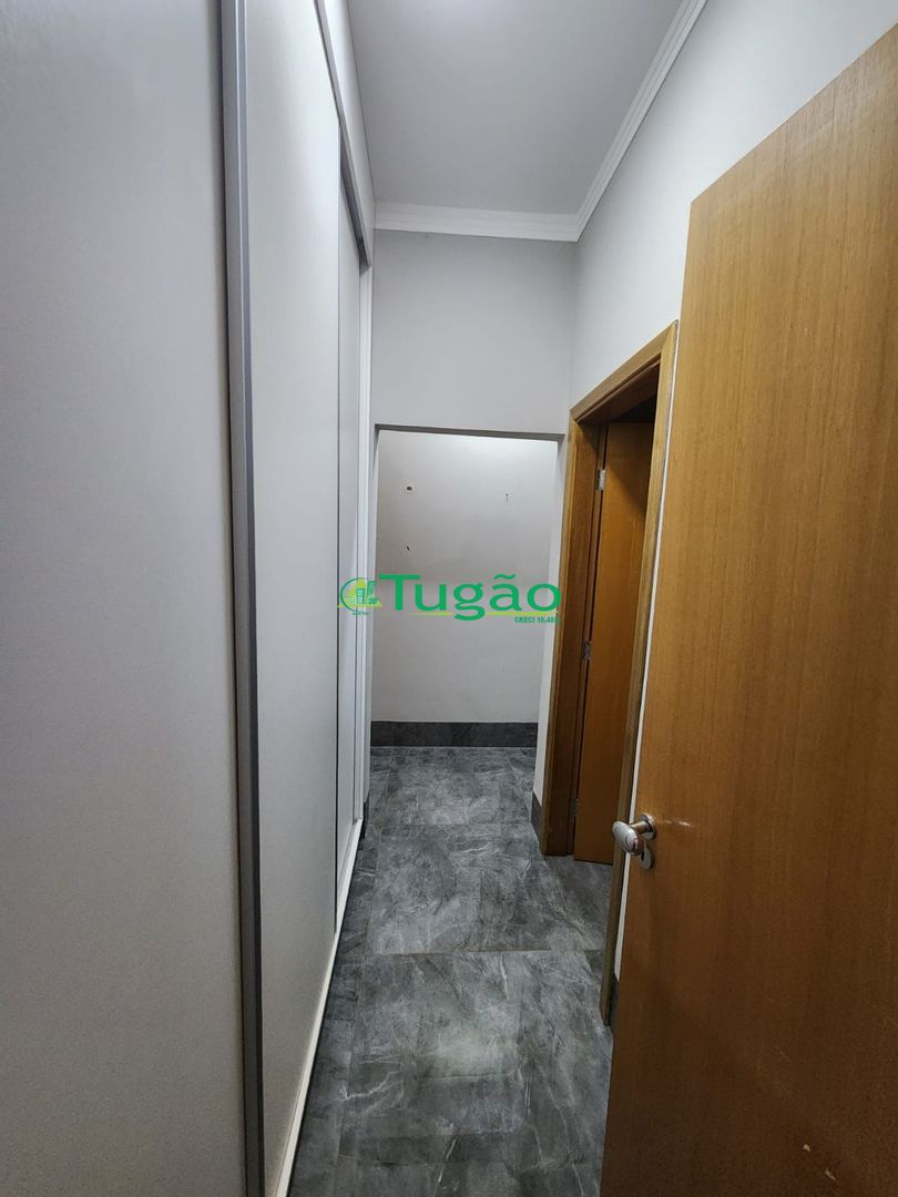 Casa com 4 quartos à venda, 264m² — foto 9 de 24