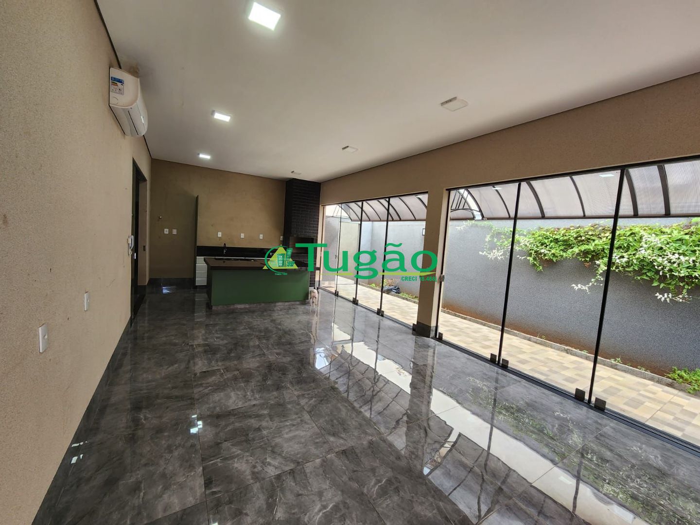Casa com 4 quartos à venda, 264m² — foto 4 de 24