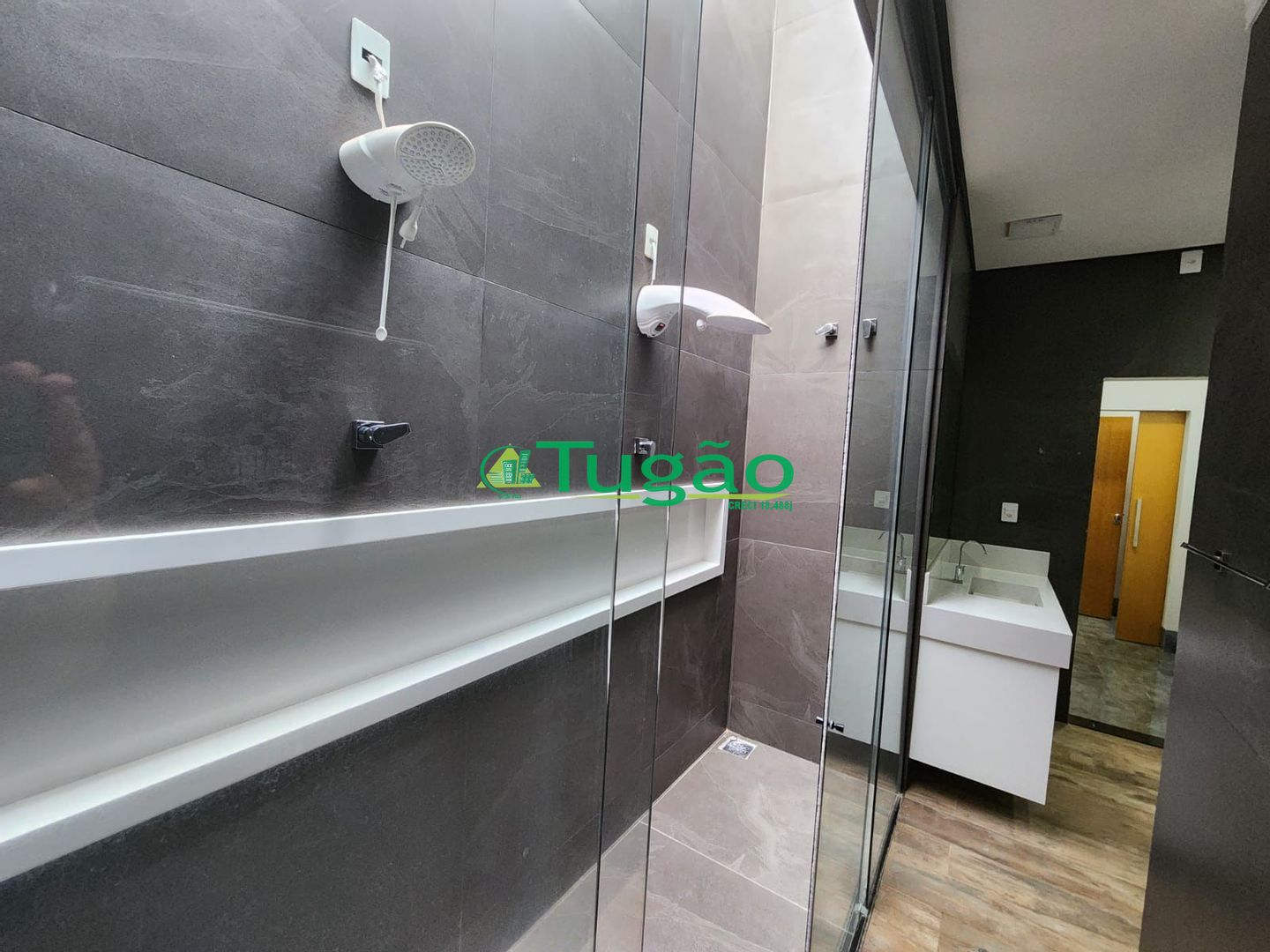 Casa com 4 quartos à venda, 264m² — foto 18 de 24