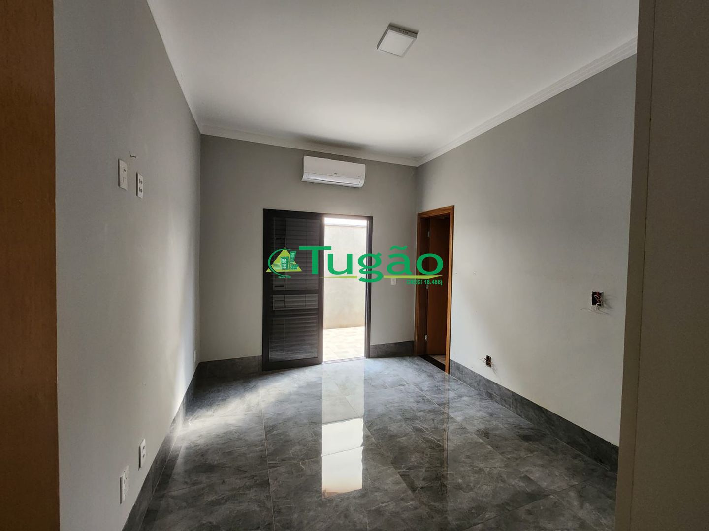 Casa com 4 quartos à venda, 264m² — foto 17 de 24