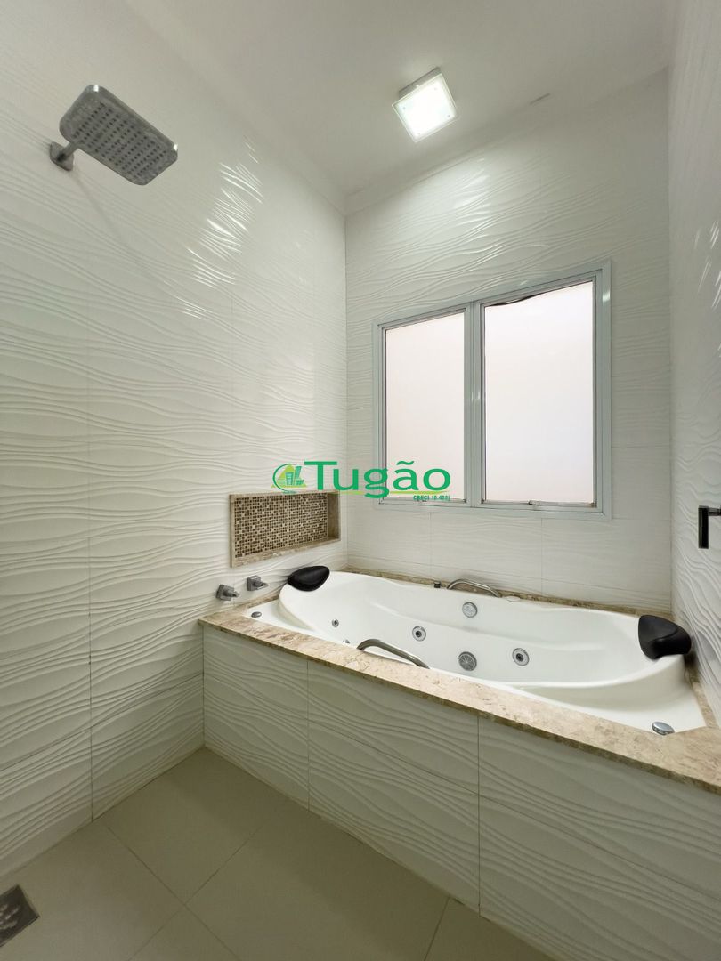 Casa com 3 quartos à venda, 200m² — foto 32 de 43