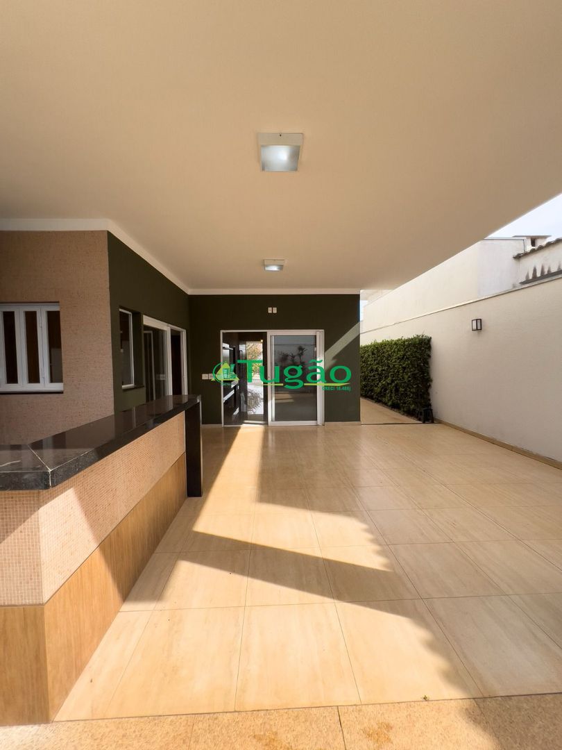 Casa com 3 quartos à venda, 200m² — foto 13 de 43