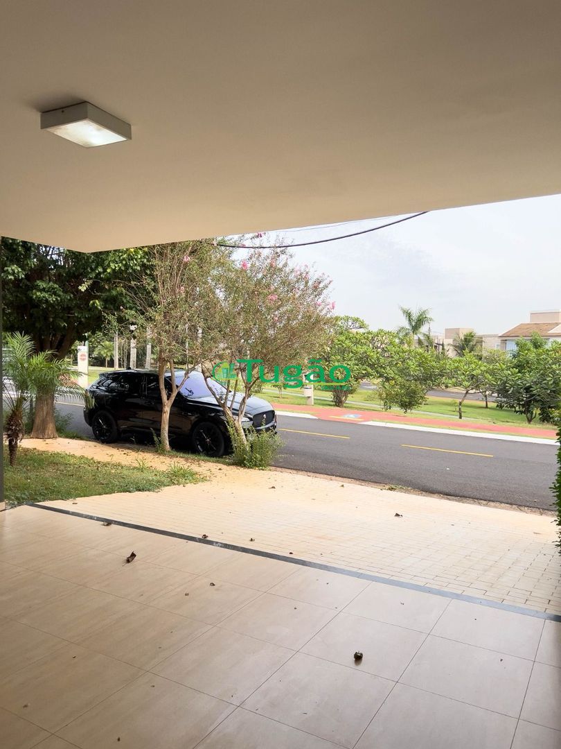 Casa com 3 quartos à venda, 200m² — foto 1 de 43