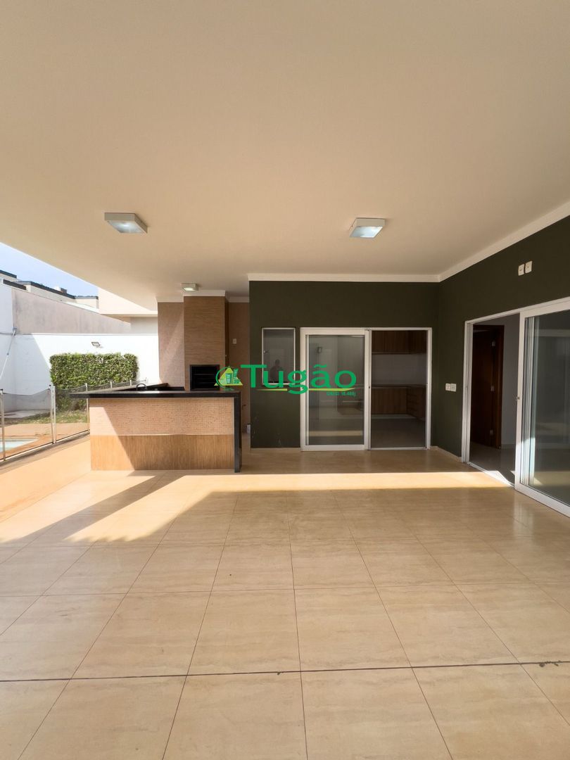 Casa com 3 quartos à venda, 200m² — foto 11 de 43