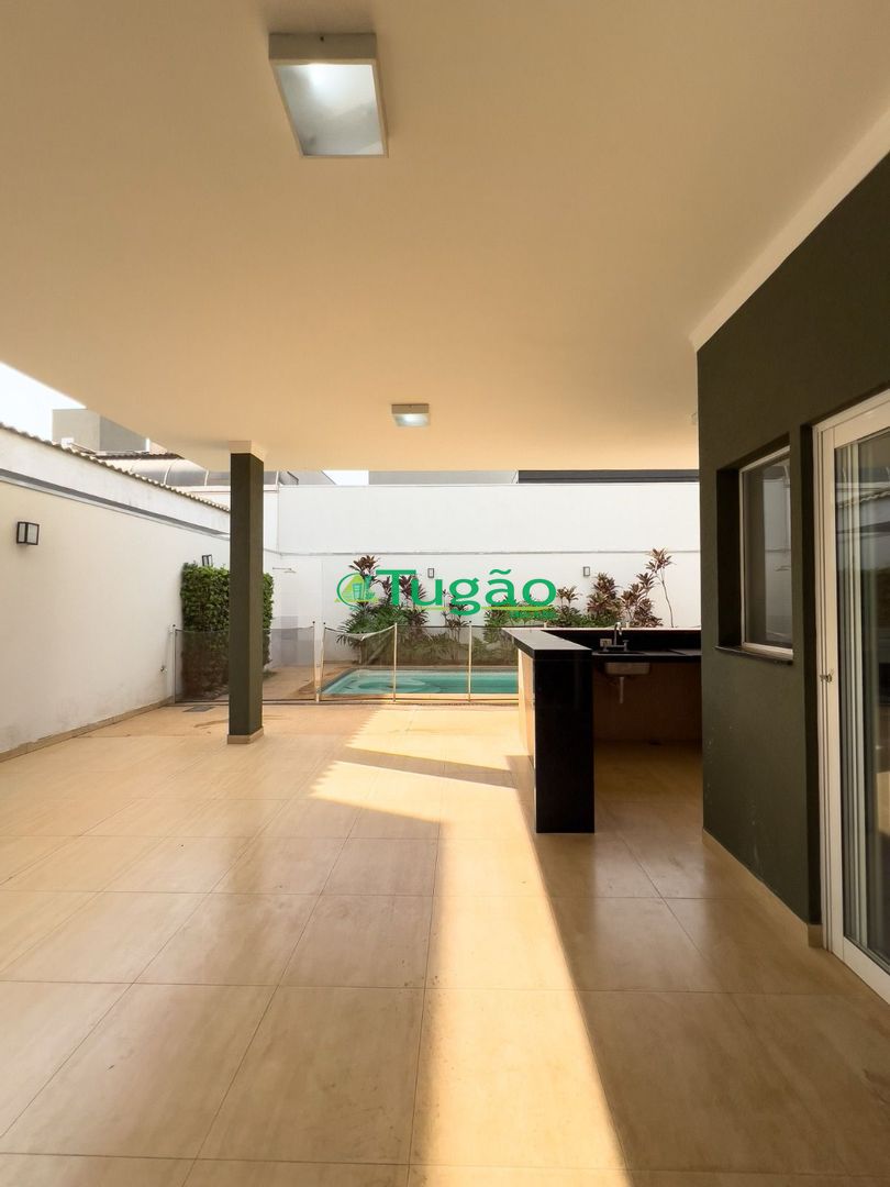 Casa com 3 quartos à venda, 200m² — foto 16 de 43