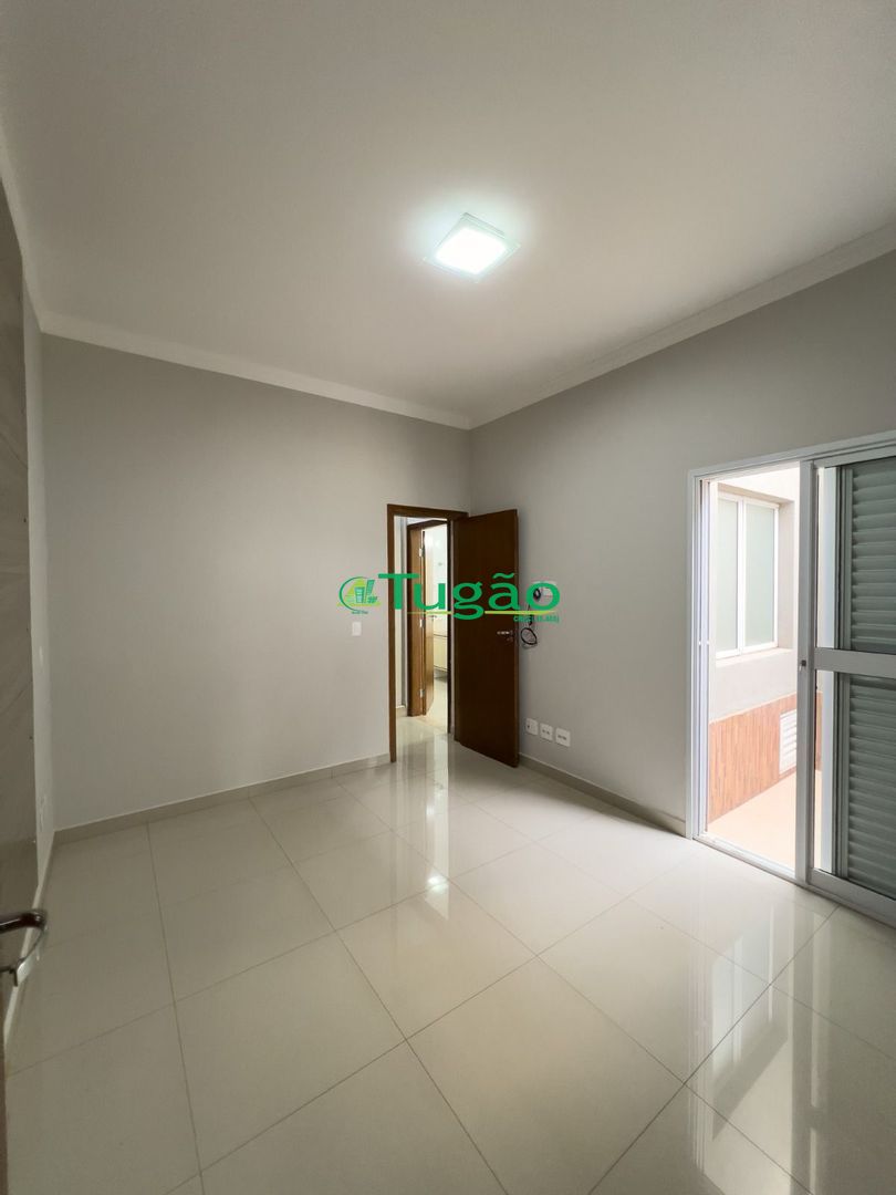 Casa com 3 quartos à venda, 200m² — foto 37 de 43