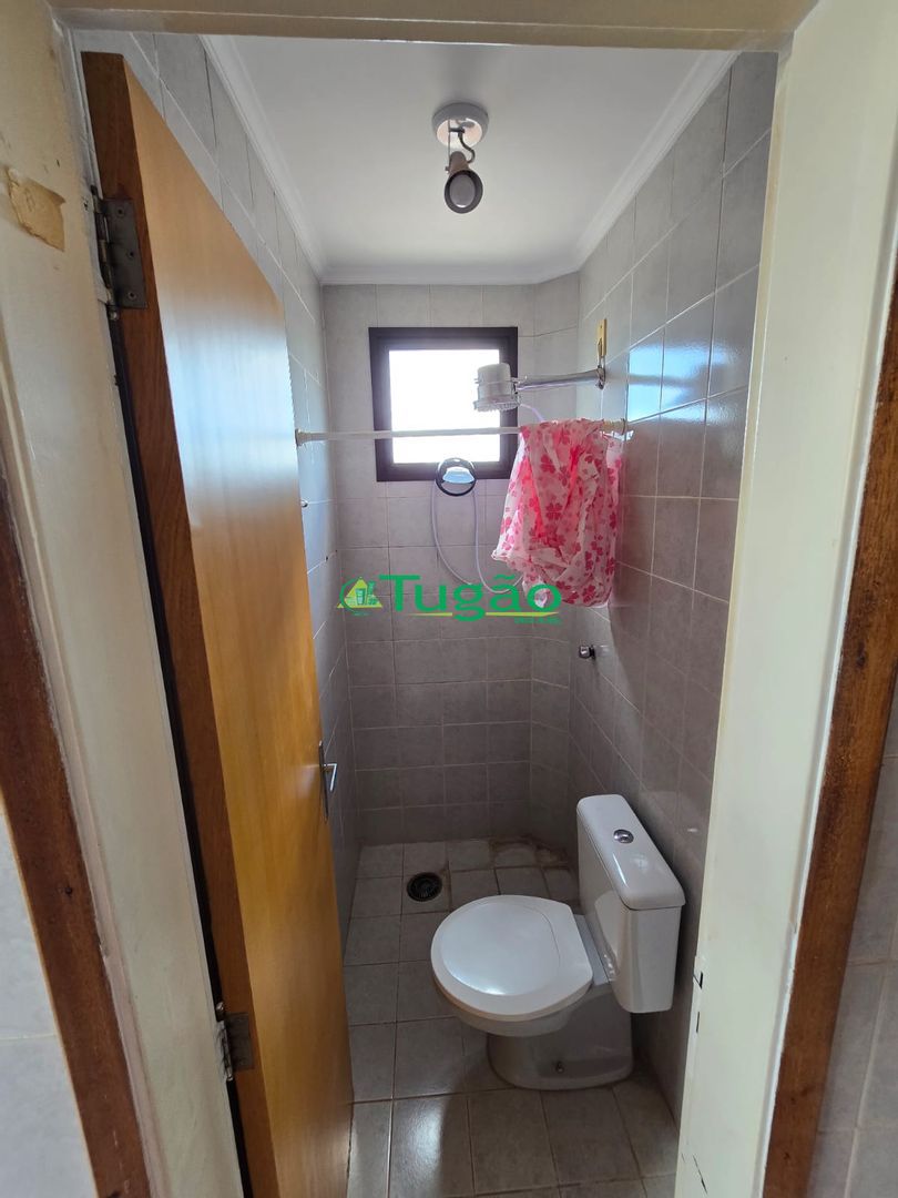 Apartamento com 3 quartos à venda, 140m² — foto 10 de 18