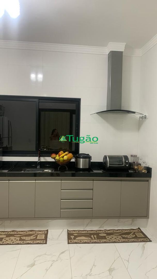 Casa com 3 quartos para aluguel, 275m² — foto 4 de 9