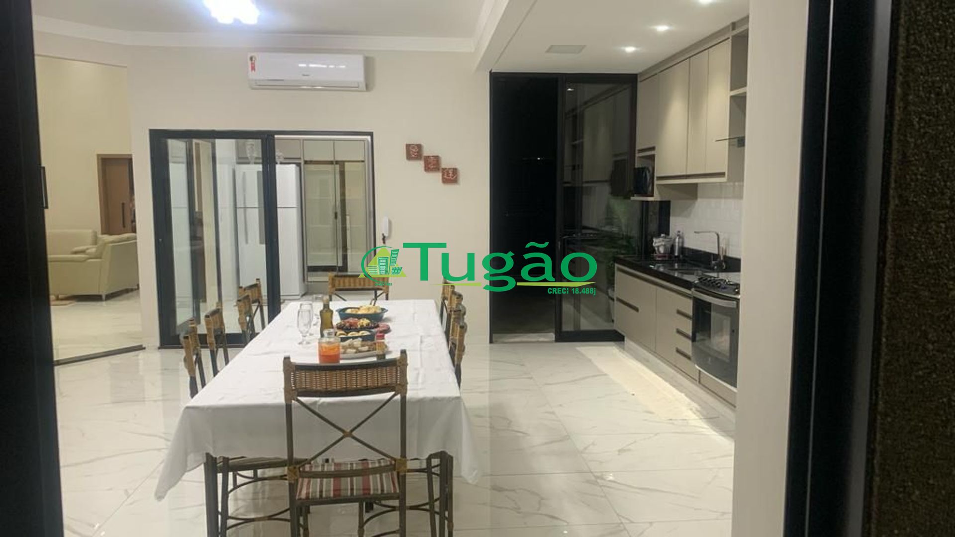 Casa com 3 quartos para aluguel, 275m² — foto 9 de 9