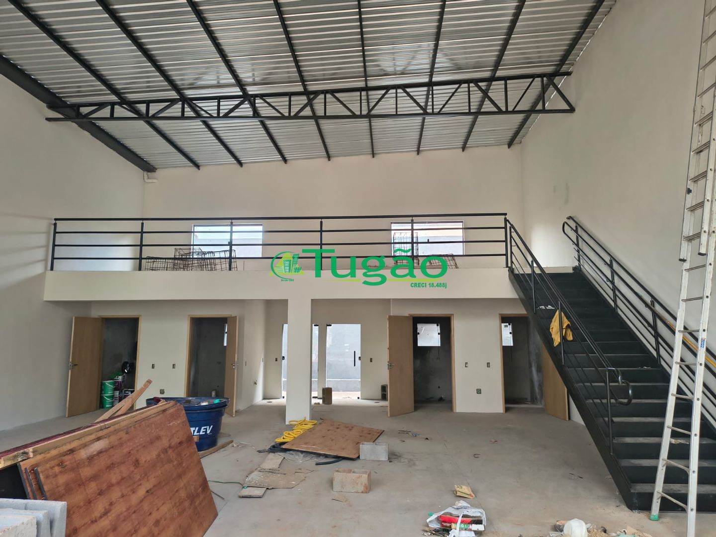 Loja / Salão / Ponto Comercial  para aluguel, 226m² — foto 3 de 3
