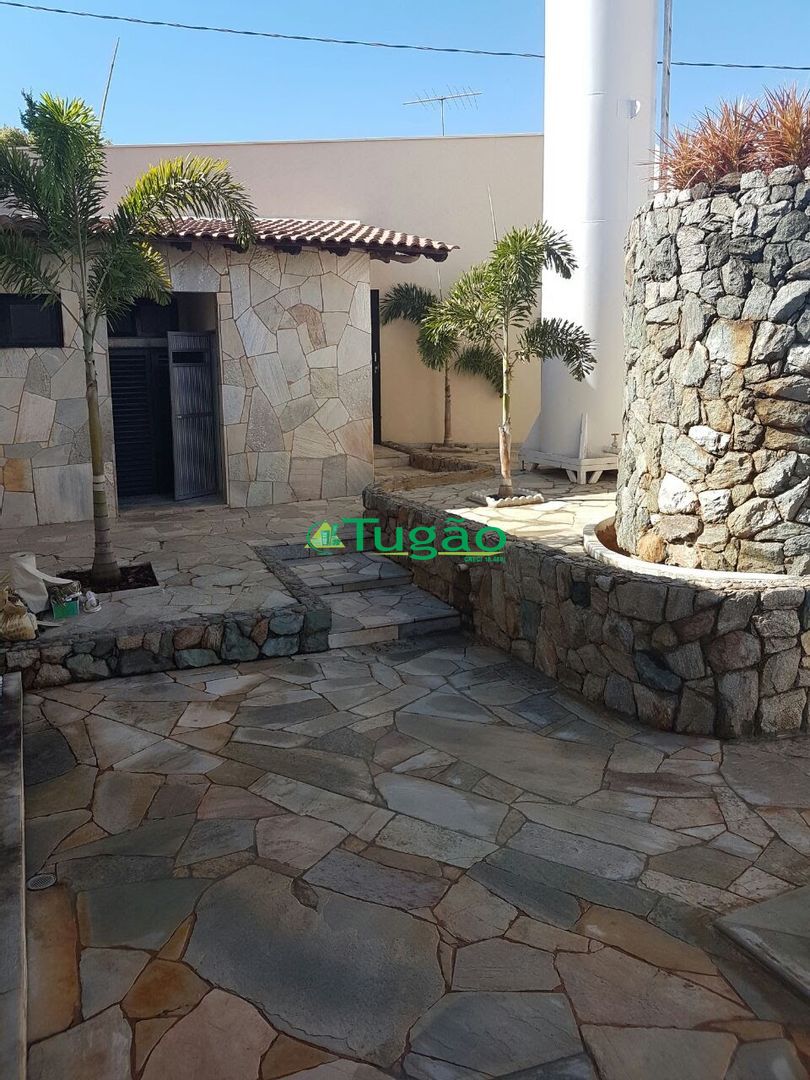 Casa com 3 quartos à venda, 378m² — foto 29 de 75