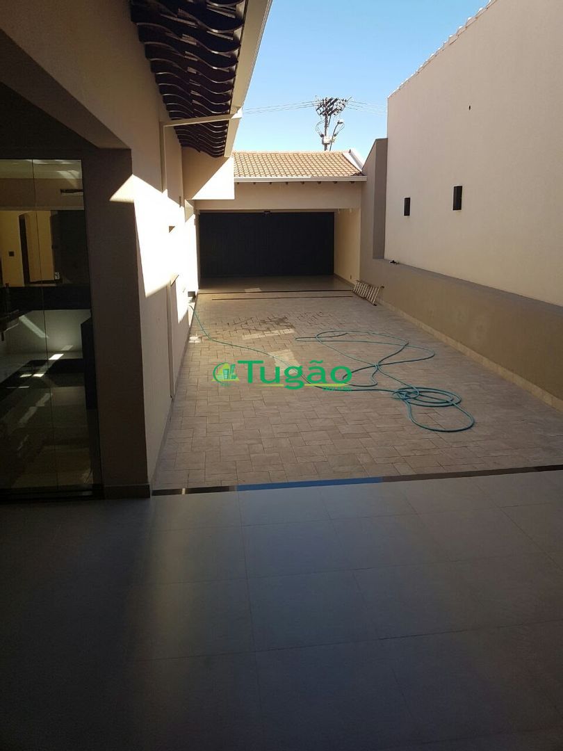 Casa com 3 quartos à venda, 378m² — foto 25 de 75