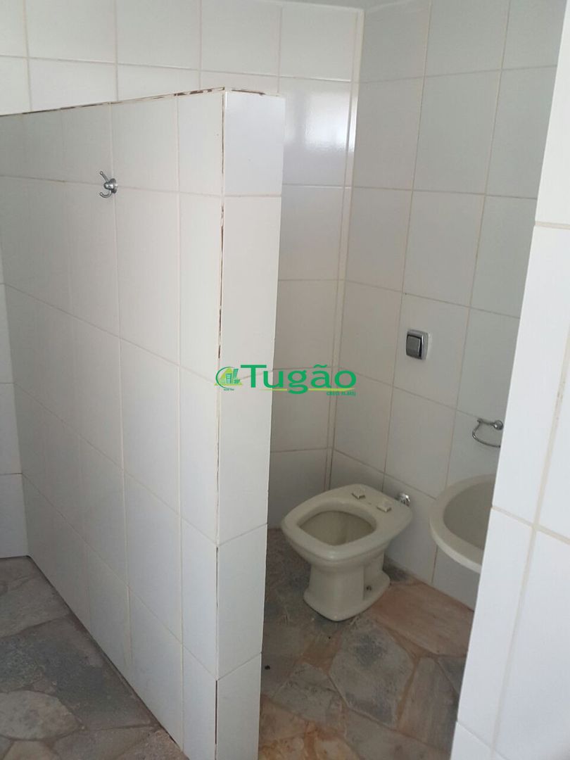 Casa com 3 quartos à venda, 378m² — foto 27 de 75