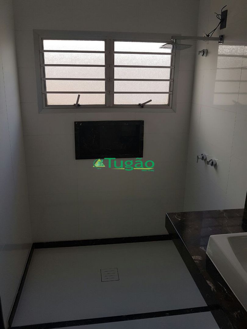 Casa com 3 quartos à venda, 378m² — foto 73 de 75