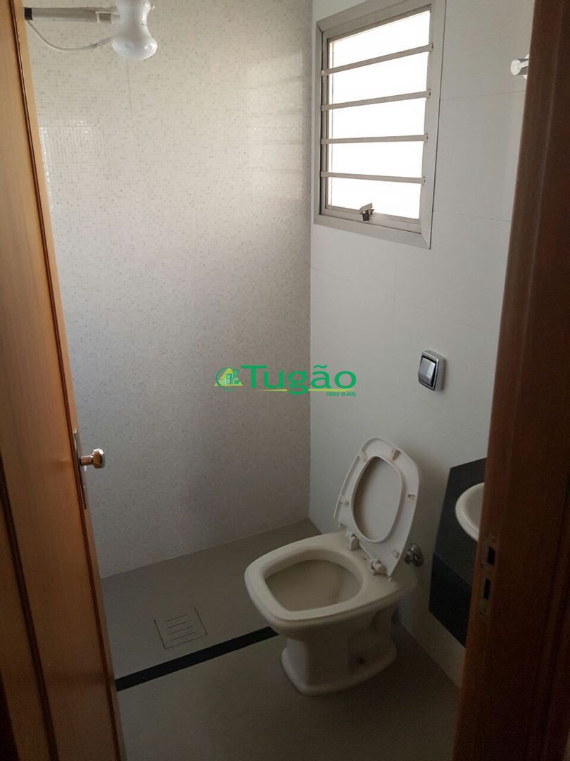Casa com 3 quartos à venda, 378m² — foto 48 de 75