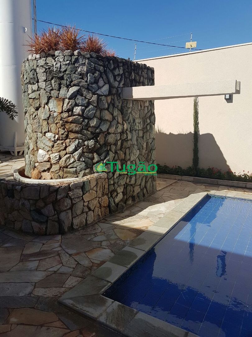Casa com 3 quartos à venda, 378m² — foto 35 de 75