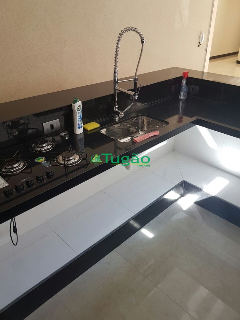 Casa com 3 quartos à venda, 378m² — foto 55 de 75