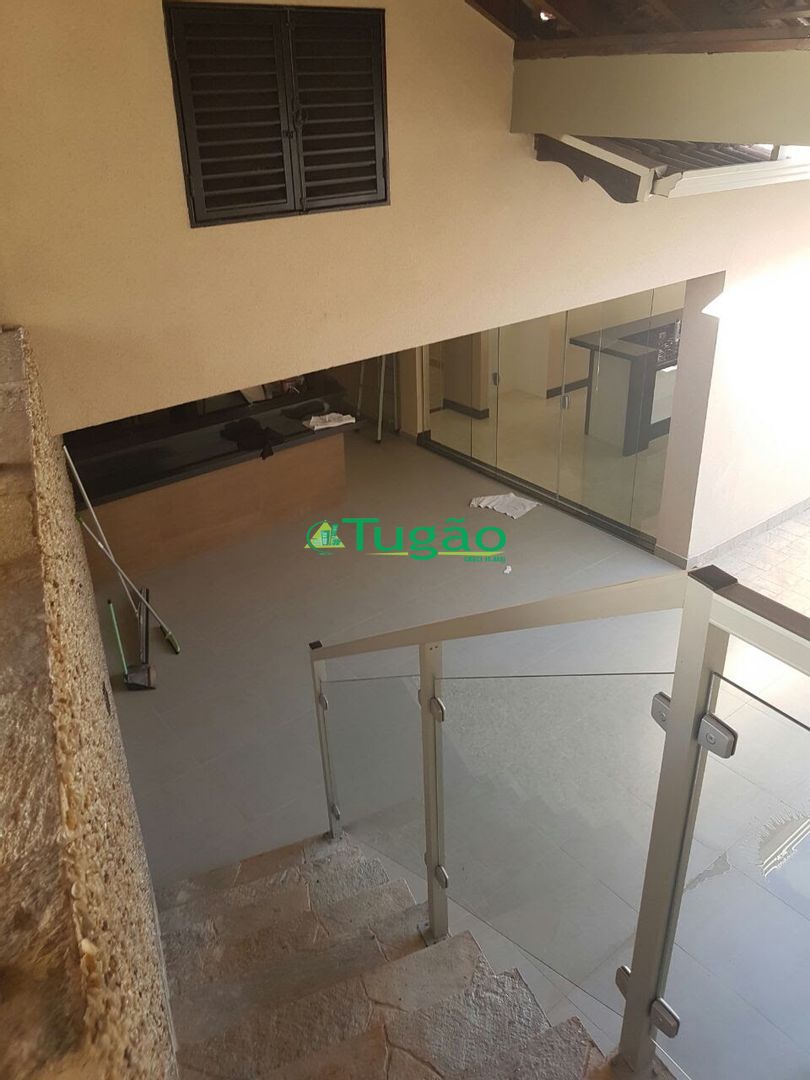 Casa com 3 quartos à venda, 378m² — foto 41 de 75