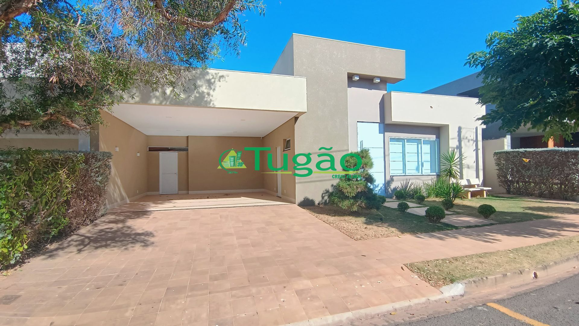 Casa de Condomínio com 3 quartos à venda, 249m² — foto 2 de 29
