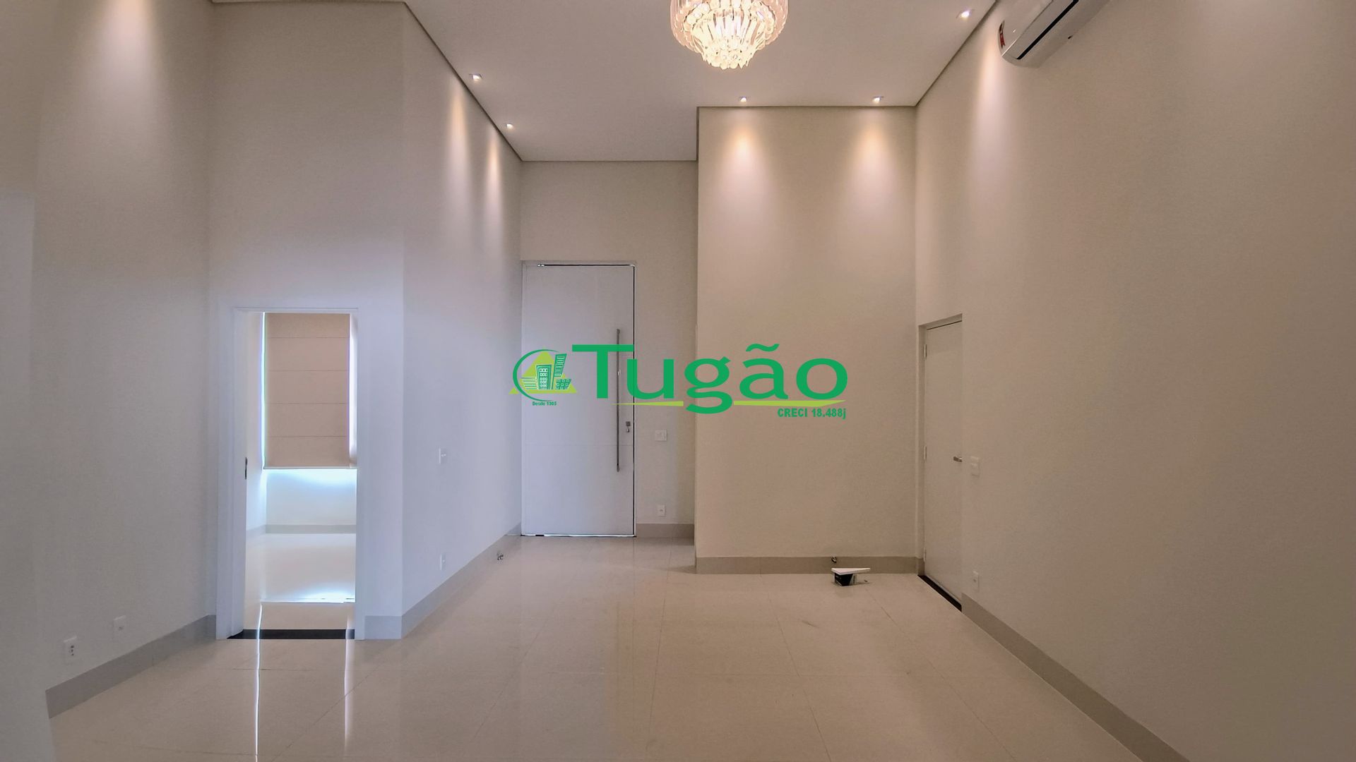 Casa de Condomínio com 3 quartos à venda, 249m² — foto 1 de 29