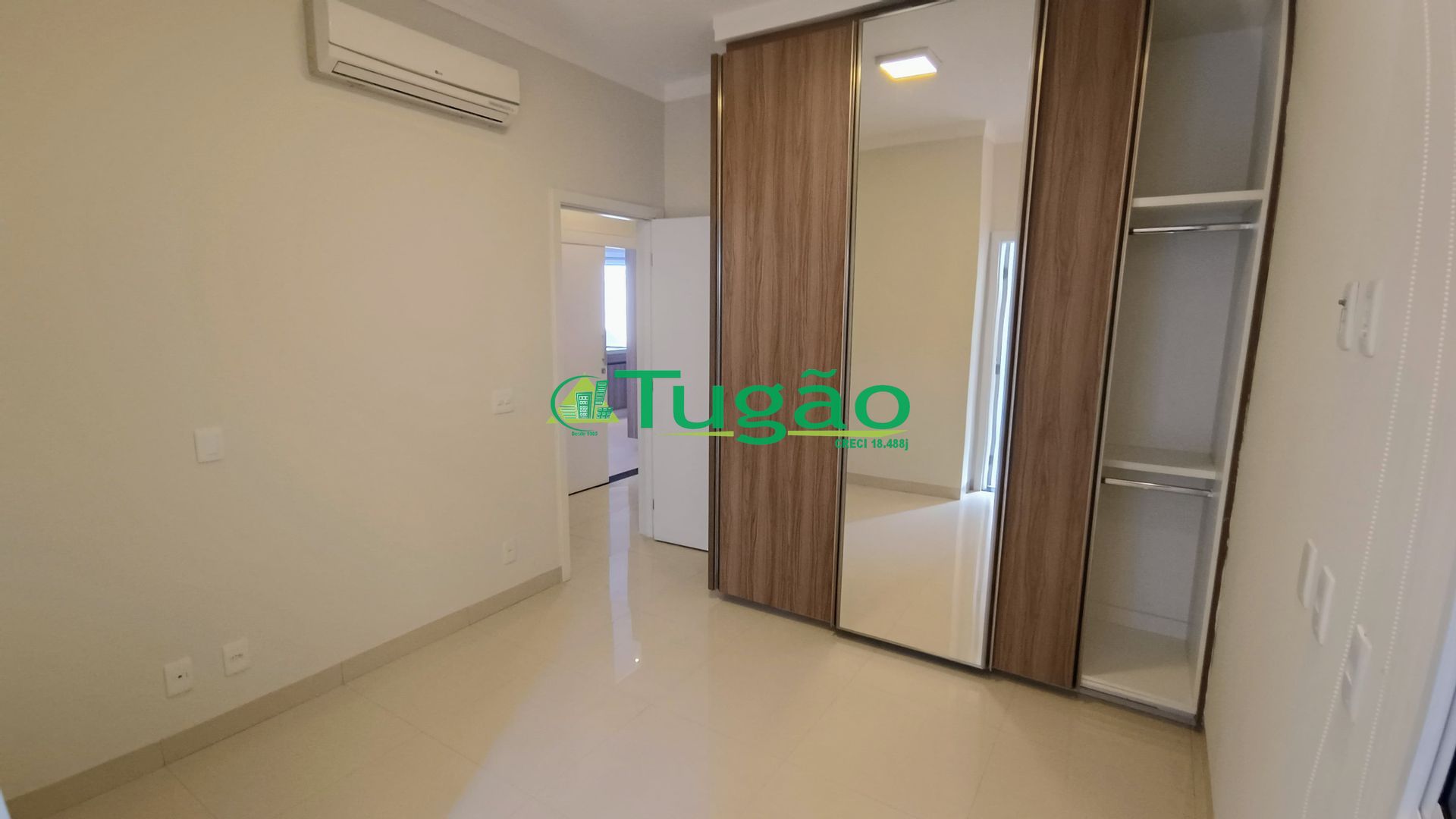Casa de Condomínio com 3 quartos à venda, 249m² — foto 25 de 29