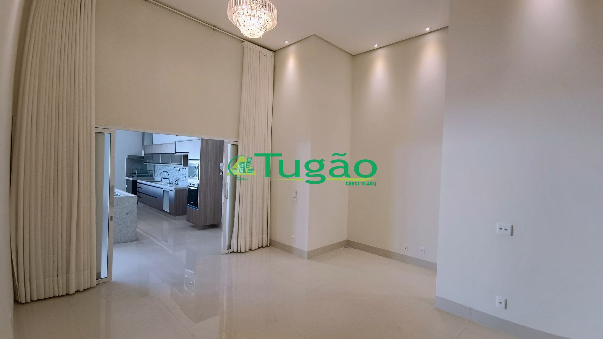 Casa de Condomínio com 3 quartos à venda, 249m² — foto 4 de 29