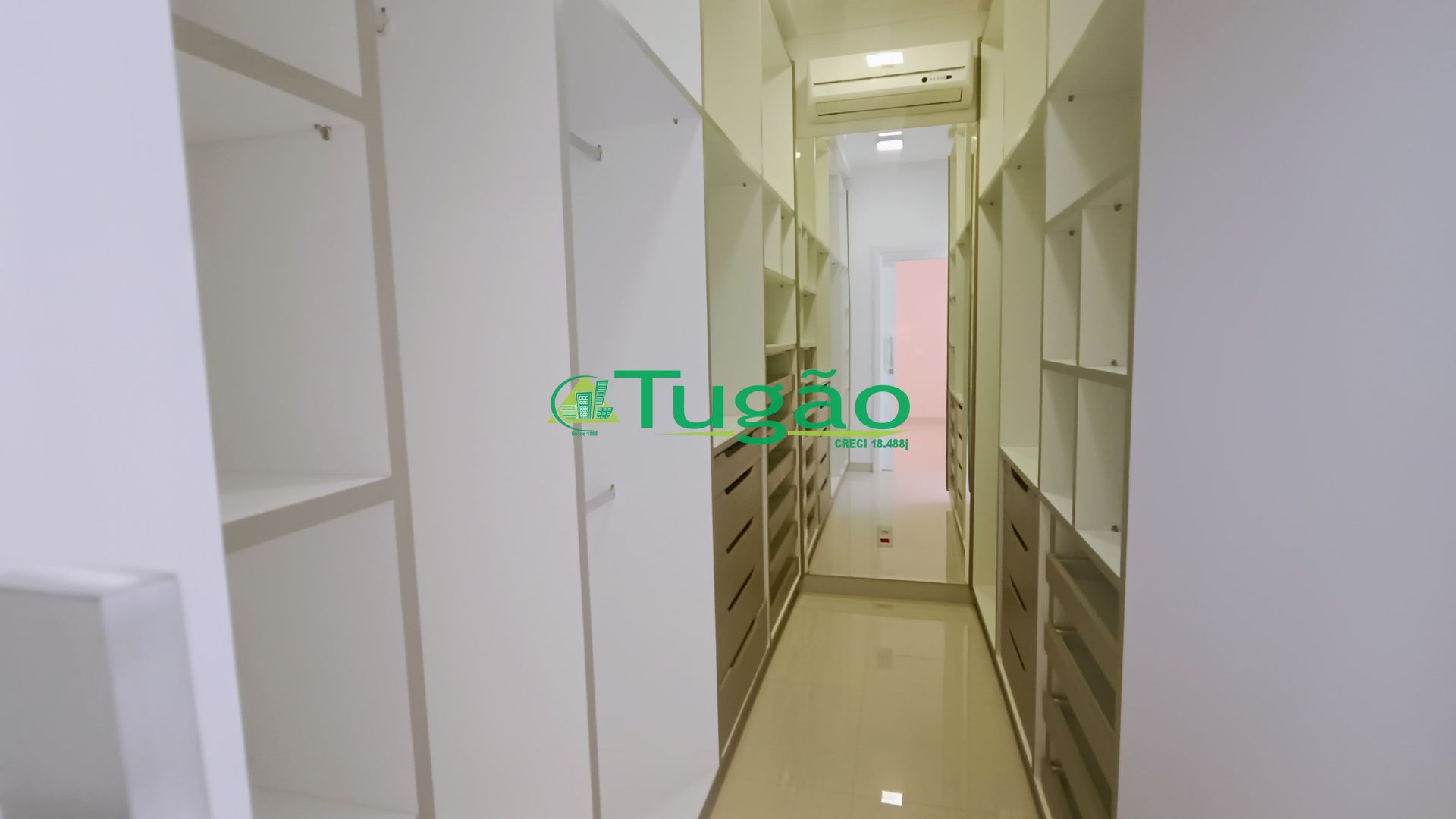 Casa de Condomínio com 3 quartos à venda, 249m² — foto 27 de 29