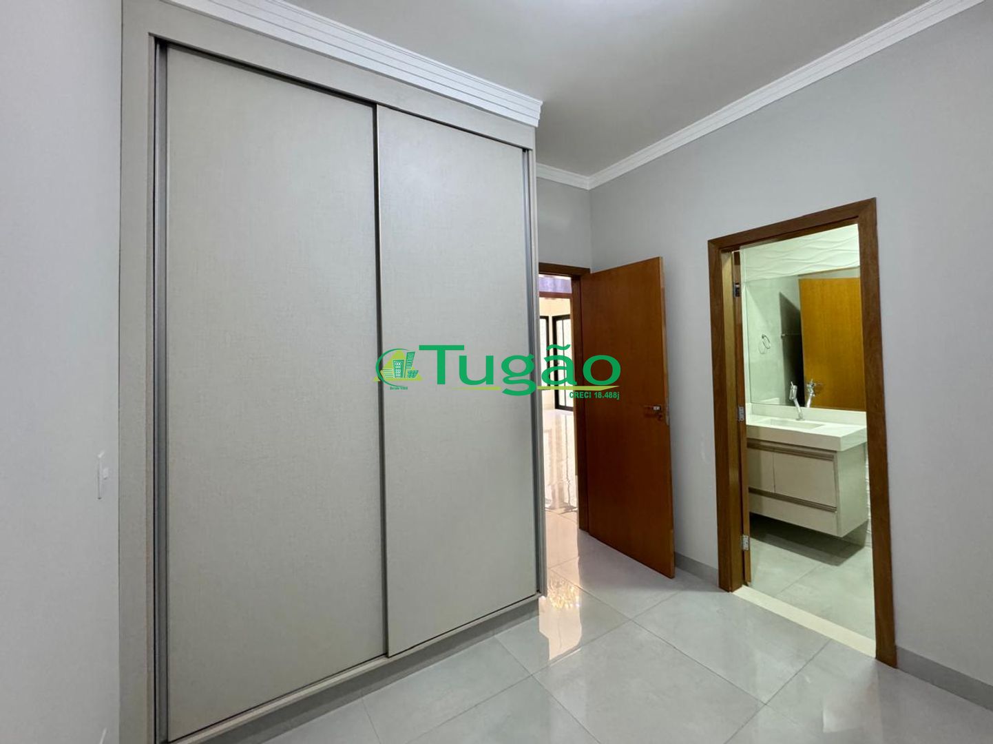 Casa de Condomínio com 3 quartos à venda, 196m² — foto 14 de 23