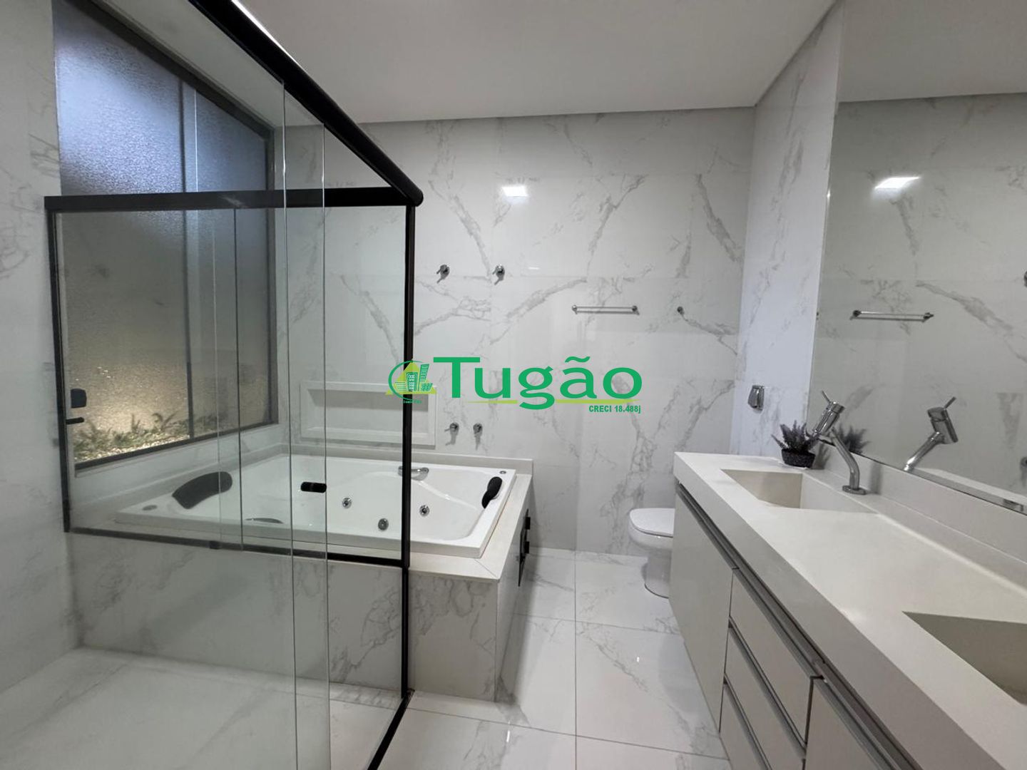 Casa de Condomínio com 3 quartos à venda, 196m² — foto 9 de 23