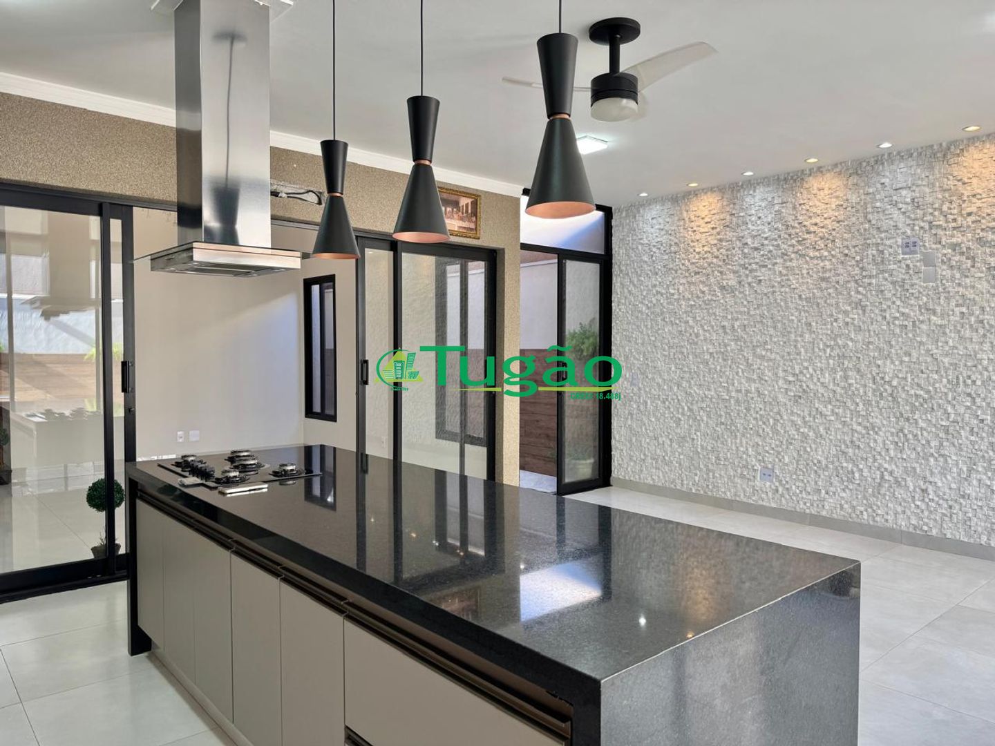 Casa de Condomínio com 3 quartos à venda, 196m² — foto 5 de 23
