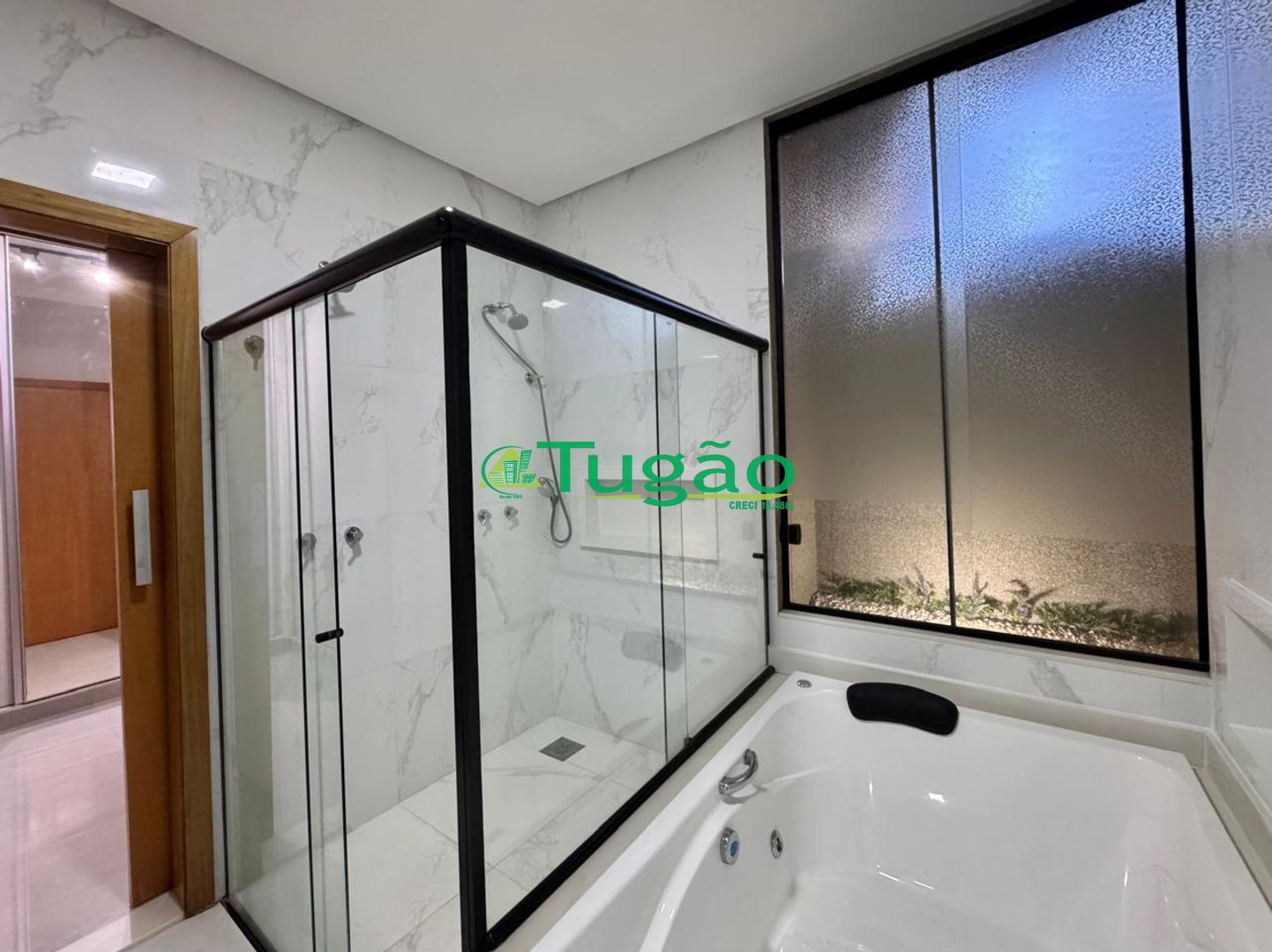 Casa de Condomínio com 3 quartos à venda, 196m² — foto 8 de 23
