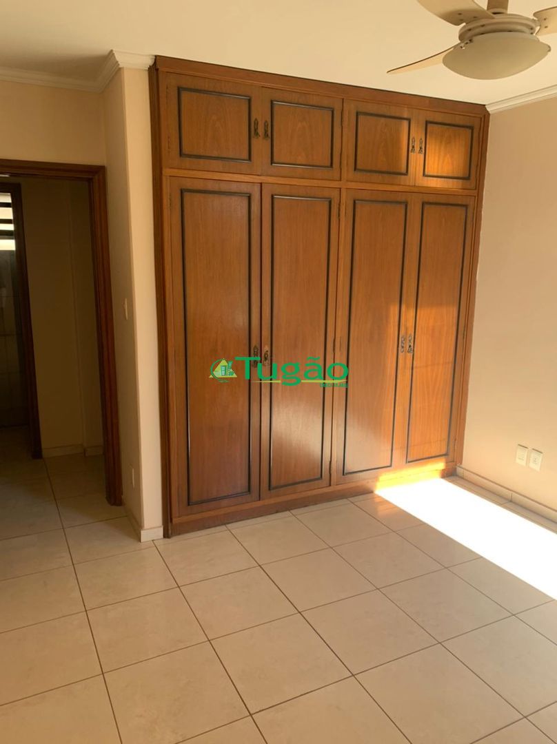 Apartamento com 3 quartos à venda, 216m² — foto 16 de 29