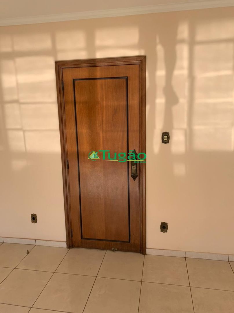 Apartamento com 3 quartos à venda, 216m² — foto 3 de 29
