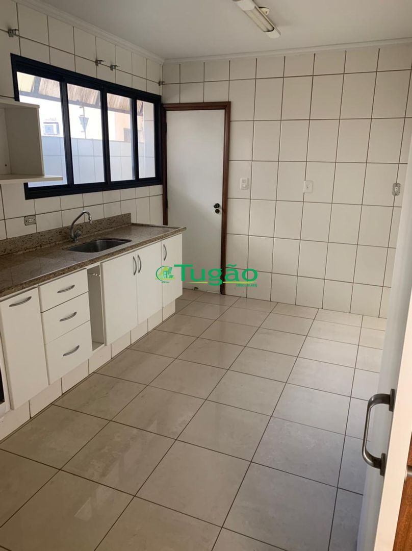Apartamento com 3 quartos à venda, 216m² — foto 20 de 29
