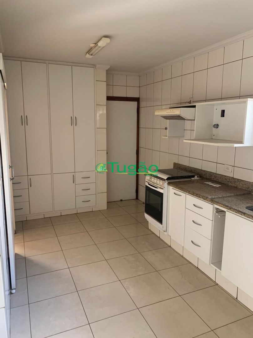 Apartamento com 3 quartos à venda, 216m² — foto 7 de 29