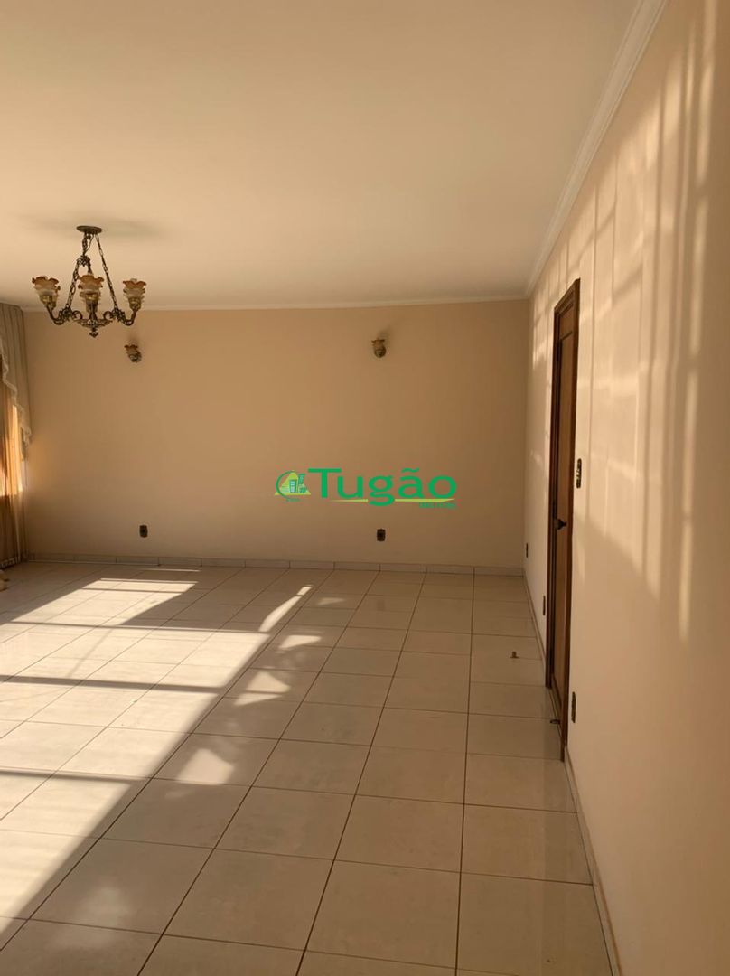 Apartamento com 3 quartos à venda, 216m² — foto 25 de 29