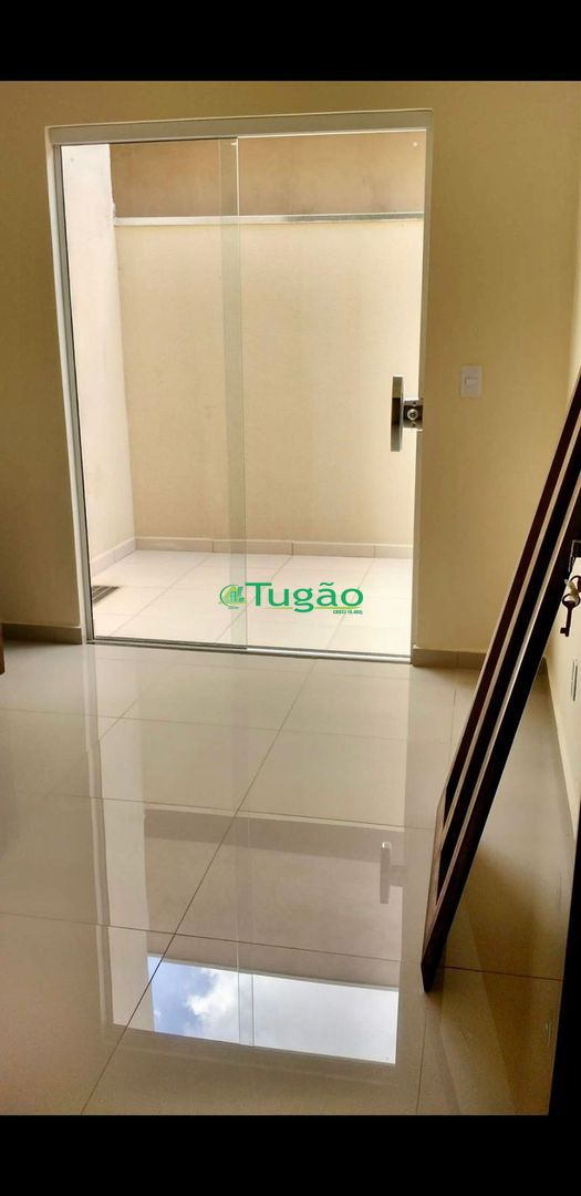 Casa de Condomínio com 3 quartos à venda, 145m² — foto 3 de 14