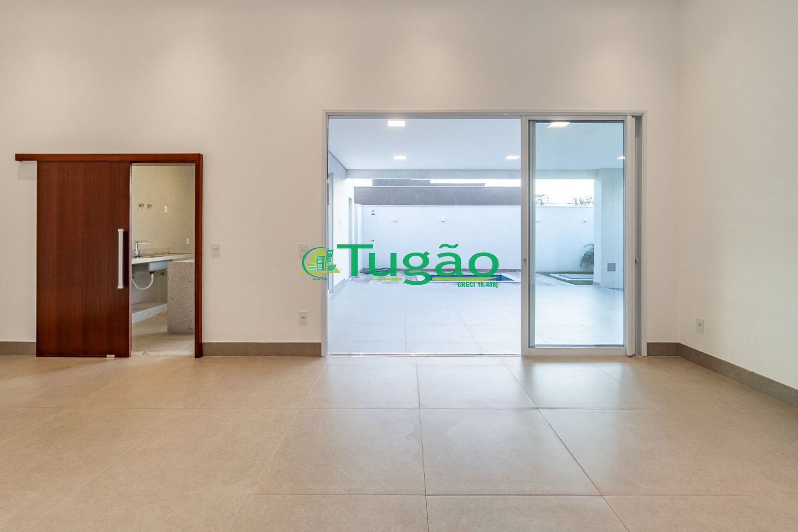 Casa de Condomínio com 3 quartos à venda, 180m² — foto 8 de 16