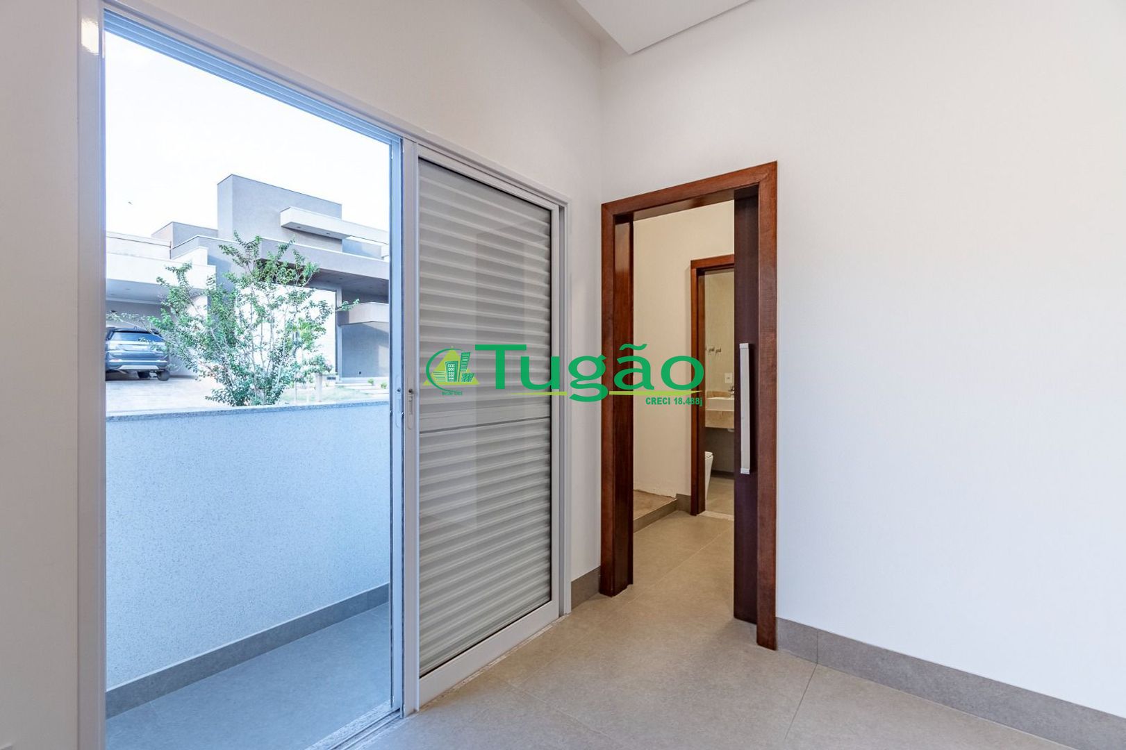 Casa de Condomínio com 3 quartos à venda, 180m² — foto 3 de 16