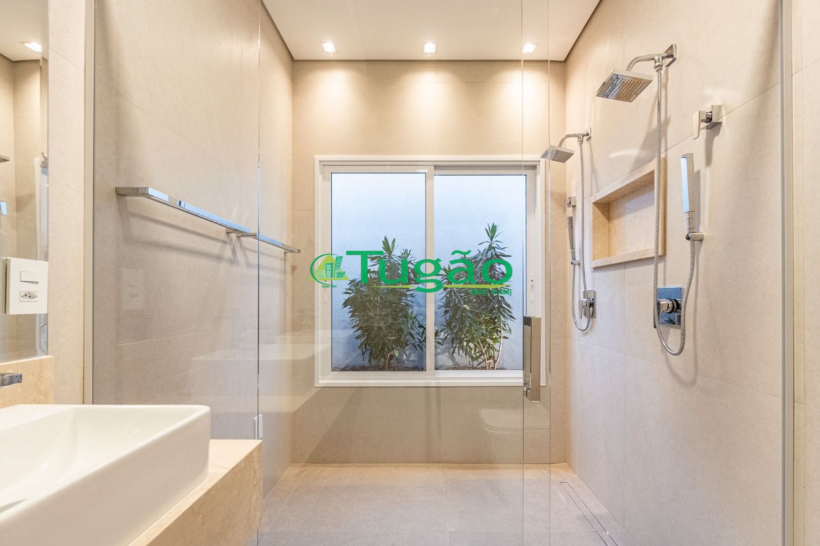 Casa de Condomínio com 3 quartos à venda, 180m² — foto 2 de 16