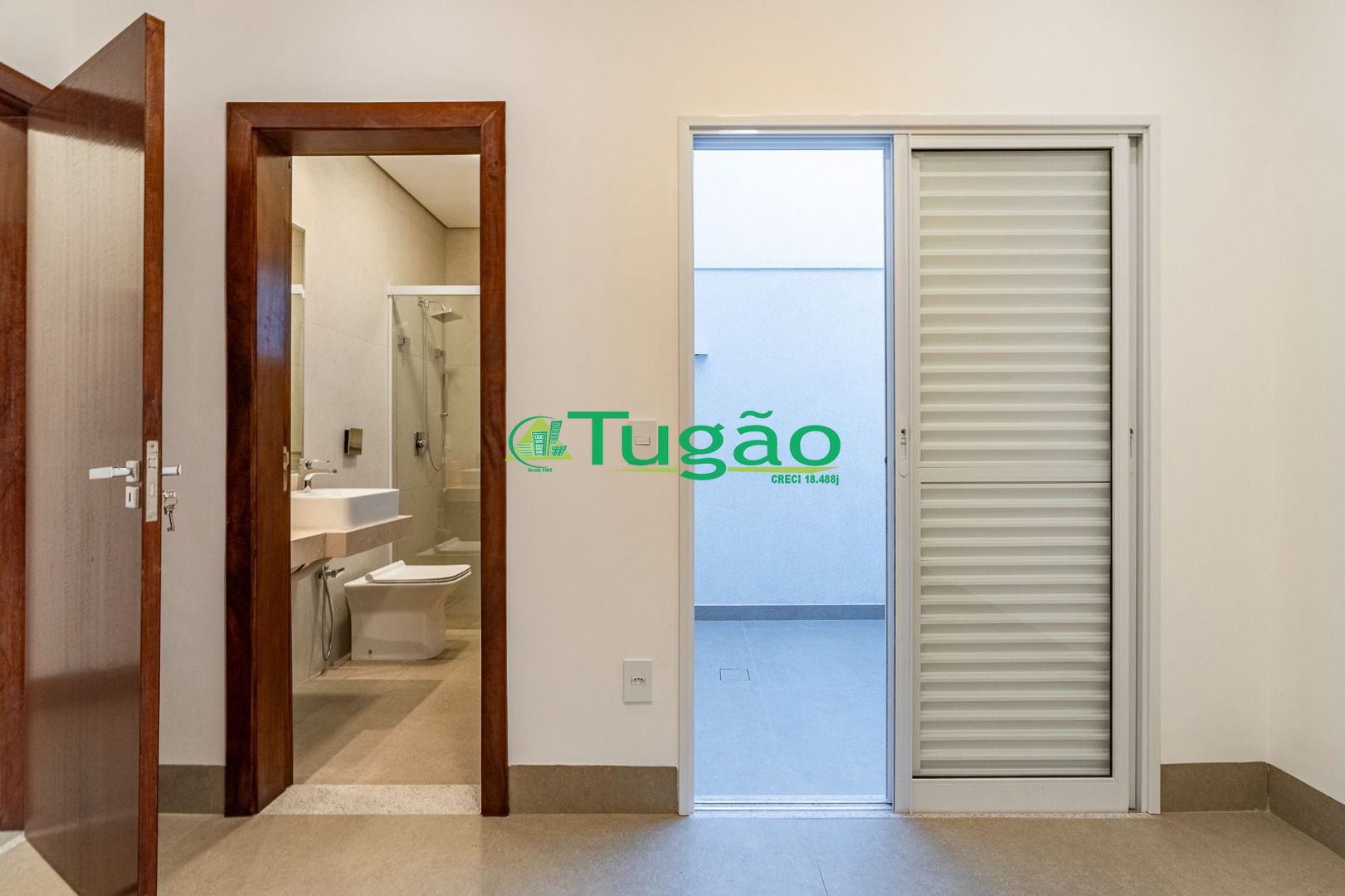 Casa de Condomínio com 3 quartos à venda, 180m² — foto 1 de 16