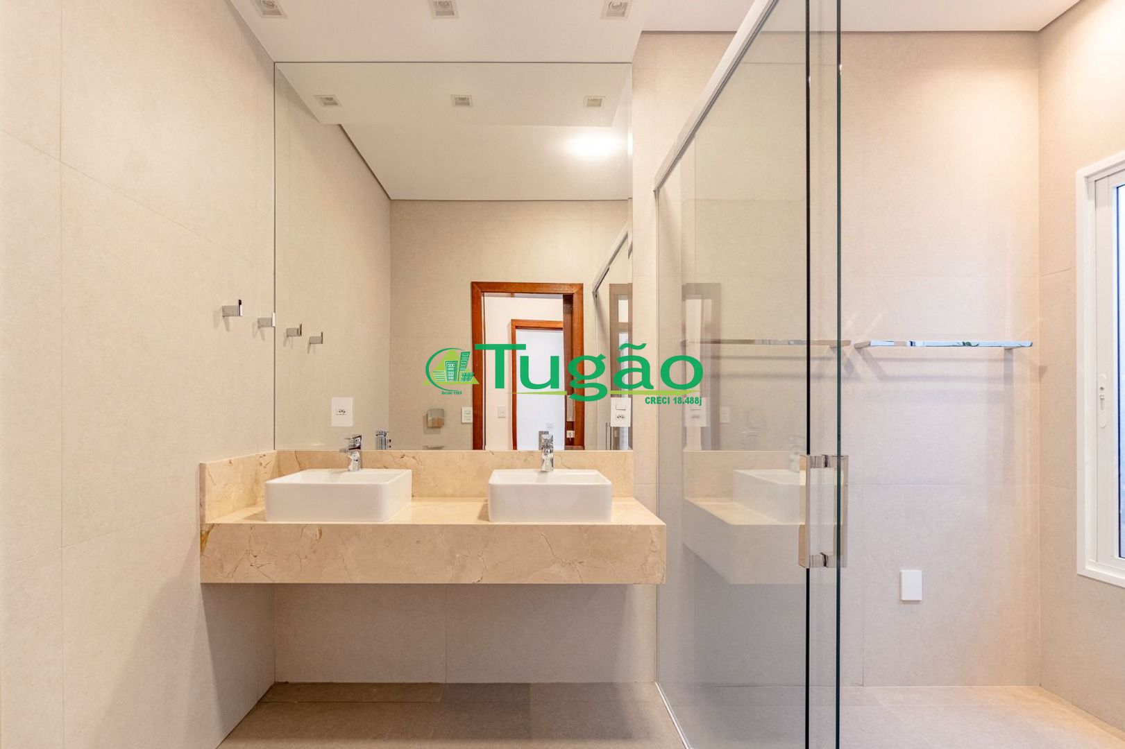 Casa de Condomínio com 3 quartos à venda, 180m² — foto 4 de 16