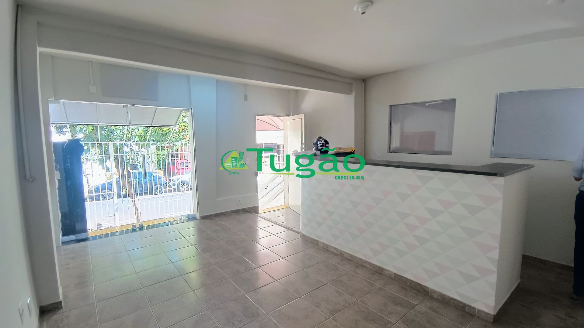 Imóvel Comercial  para aluguel, 330m² — foto 2 de 27