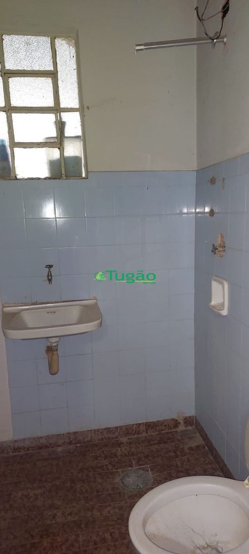 Casa com 3 quartos à venda, 190m² — foto 1 de 14